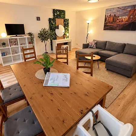 Grüne Oase An Der Karli Mit Terrasse, 2 Barrierefrei Apartment *